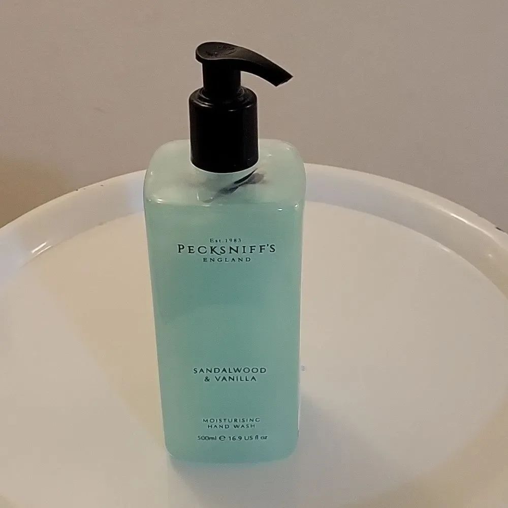 HAND &BODY SOAP 